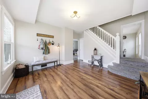 Entry Way - 212 Grape St, Hammonton, NJ 08037 photo 2 of 9