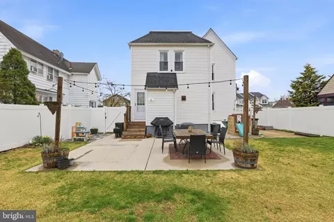 Exterior - 212 Grape St, Hammonton, NJ 08037 photo 5 of 7