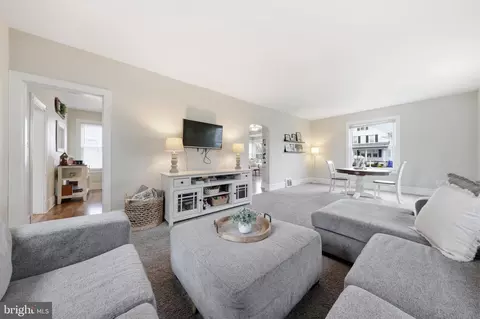 Living - 212 Grape St, Hammonton, NJ 08037 photo 2 of 2