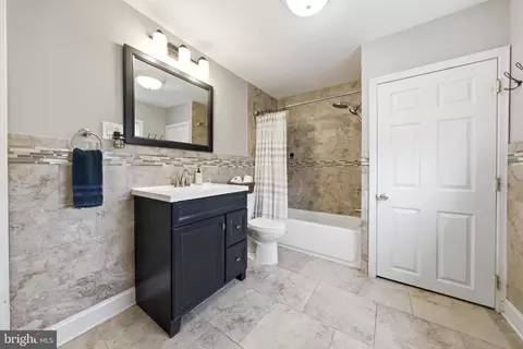 Bath - 212 Grape St, Hammonton, NJ 08037 photo 3 of 3