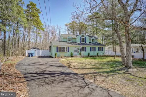 308 E Collings Dr, Williamstown, NJ 08094