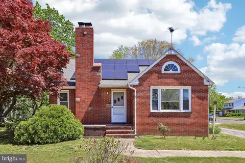 206 W Delaware Ave, Landisville, NJ 08326