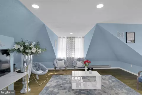 228 Pleasant St E, Hammonton, NJ 08037