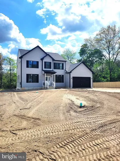 103 Heatherwood Dr, Vineland, NJ 08360