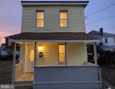 519 Graff Ln, Atlantic City, NJ 08401