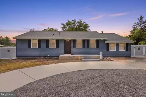 617 Pitney Rd, Absecon, NJ 08201