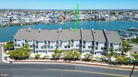 707 Bayshore Ave, Brigantine, NJ 08203
