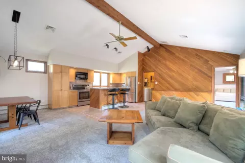 8 E Curran Dr, Absecon, NJ 08201 photo 3