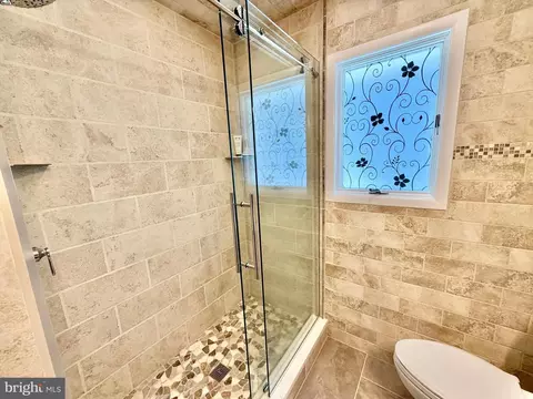 Bath - 1103 Evans Blvd, Brigantine, NJ 08203 photo 3 of 4