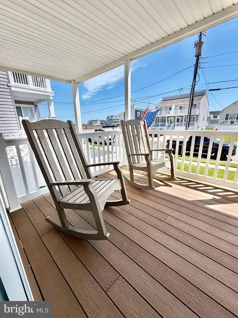 Exterior - 1103 Evans Blvd, Brigantine, NJ 08203 photo 2 of 10