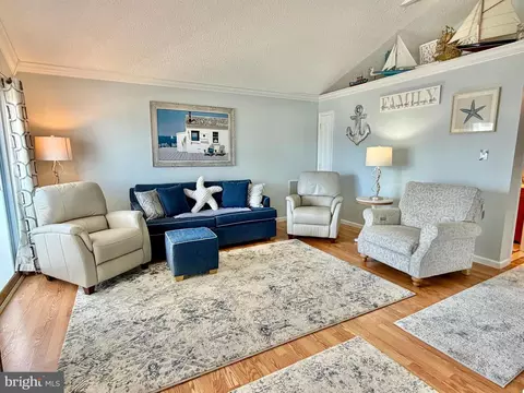 Living - 1103 Evans Blvd, Brigantine, NJ 08203 photo 2 of 6