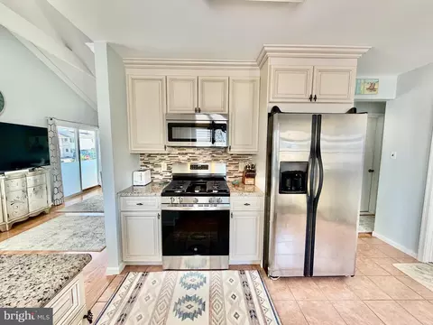 Kitchen - 1103 Evans Blvd, Brigantine, NJ 08203 photo 2 of 8