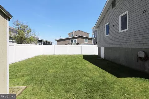 Exterior - 1103 Evans Blvd, Brigantine, NJ 08203 photo 9 of 10