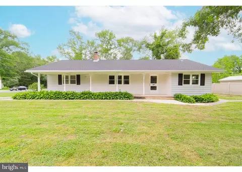 236 Cedar Ave, Richland, NJ 08350