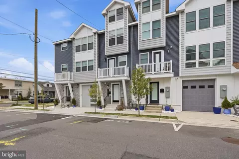 100 Monroe Ave N #2, Margate City, NJ 08402