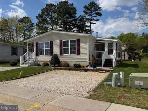 16 Dogwood Ln, Mays Landing, NJ 08330