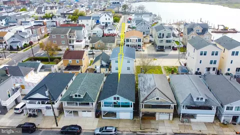 204 N Sacramento Ave, Ventnor City, NJ 08406