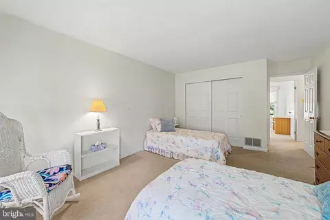 Bedroom - 506 E Oslo Ct, Galloway, NJ 08205 photo 4 of 6