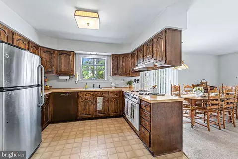 Kitchen - 506 E Oslo Ct, Galloway, NJ 08205 photo 1 of 2