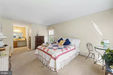 Bedroom - 506 E Oslo Ct, Galloway, NJ 08205 photo 2 of 6