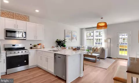 263 Hermosa Dr, Egg Harbor Township, NJ 08234