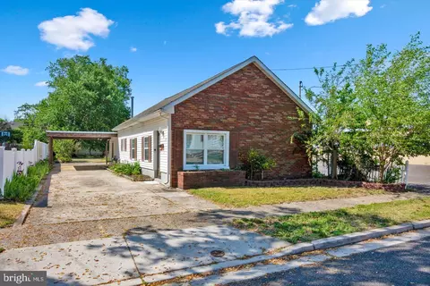 219 Pratt St, Hammonton, NJ 08037