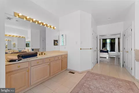 Entry Way - 612 Pineview Dr, Galloway, NJ 08205 photo 5 of 8
