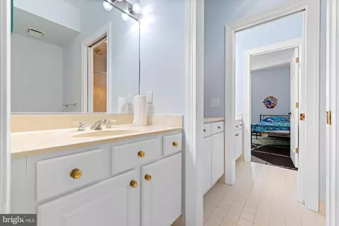 Bath - 612 Pineview Dr, Galloway, NJ 08205 photo 4 of 7