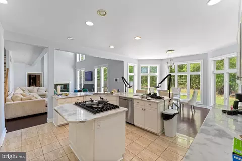 Kitchen - 612 Pineview Dr, Galloway, NJ 08205 photo 2 of 3
