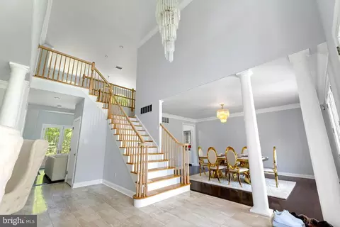 Entry Way - 612 Pineview Dr, Galloway, NJ 08205 photo 2 of 8