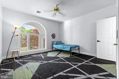 Bedroom - 612 Pineview Dr, Galloway, NJ 08205 photo 3 of 4
