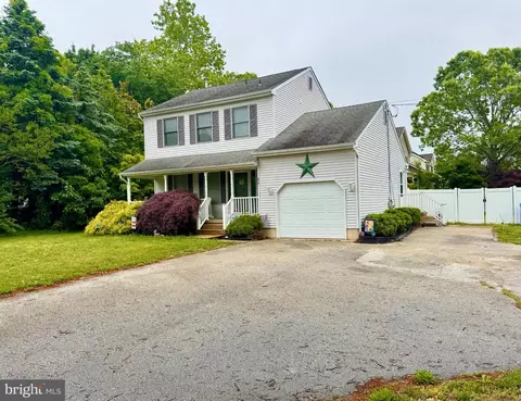 312 13th St, Hammonton, NJ 08037