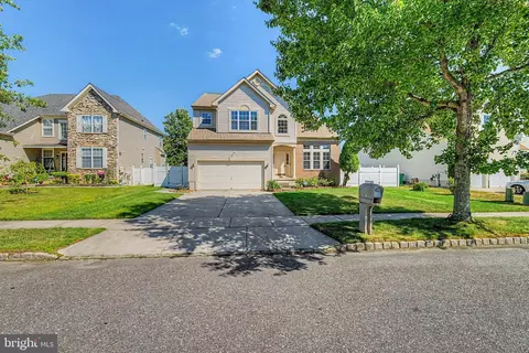 214 E Kennedy Dr, Egg Harbor Township, NJ 08234