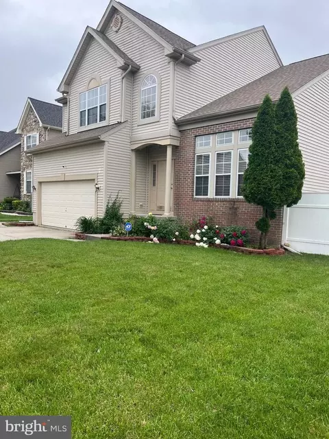 214 E Kennedy Dr, Egg Harbor Township, NJ 08234