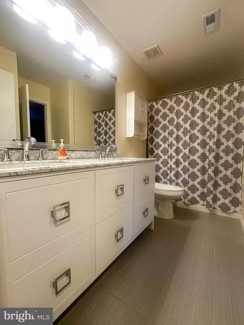 Bath - 801 Eagle Point Pl, Galloway, NJ 08205 photo 1 of 3