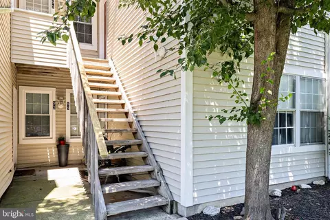 91 Driftwood Ct, Absecon, NJ 08205