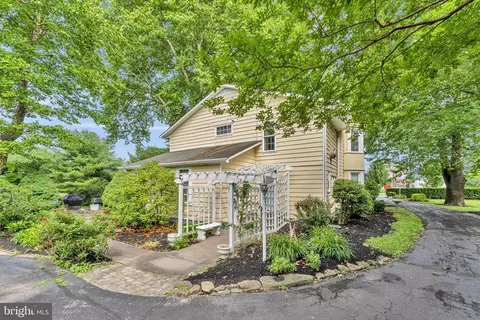 Exterior - 235 Pine Rd, Hammonton, NJ 08037 photo 2 of 18