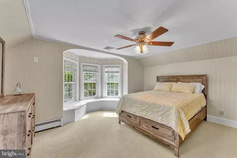 Bedroom - 235 Pine Rd, Hammonton, NJ 08037 photo 6 of 8