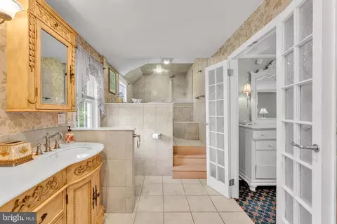 Bath - 235 Pine Rd, Hammonton, NJ 08037 photo 4 of 8