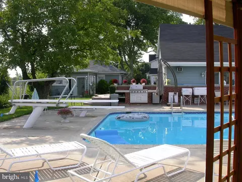Exterior - 235 Pine Rd, Hammonton, NJ 08037 photo 17 of 18