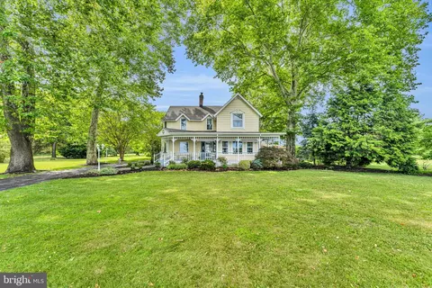 Exterior - 235 Pine Rd, Hammonton, NJ 08037 photo 9 of 18