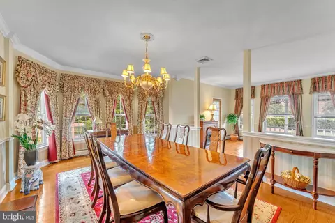 Dining - 235 Pine Rd, Hammonton, NJ 08037 photo 1 of 2
