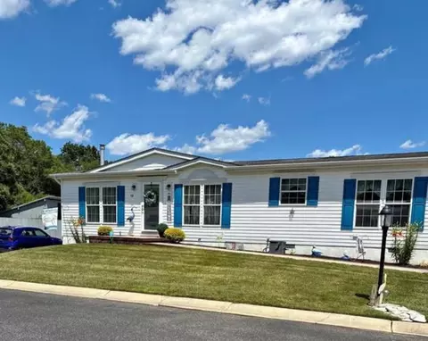 12 Powhatan Dr, Buena, NJ 08310
