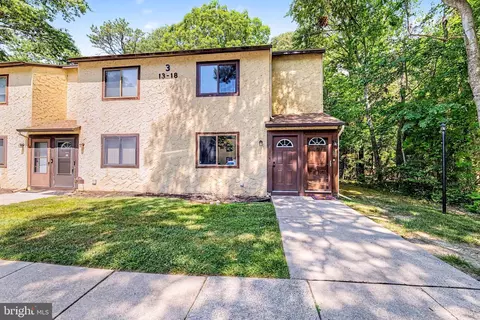 13 Stratton Ct, Absecon, NJ 08205