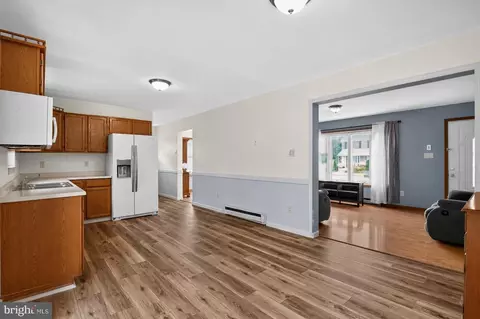 Entry Way - 112 E Atlantic Ave, Minotola, NJ 08341 photo 2 of 3