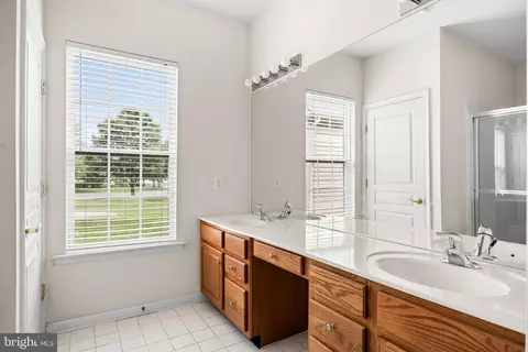 Bath - 3 Alexander Dr, Hammonton, NJ 08037 photo 1 of 2