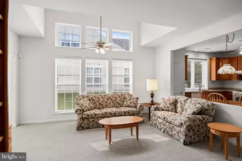 Living - 3 Alexander Dr, Hammonton, NJ 08037 photo 2 of 4