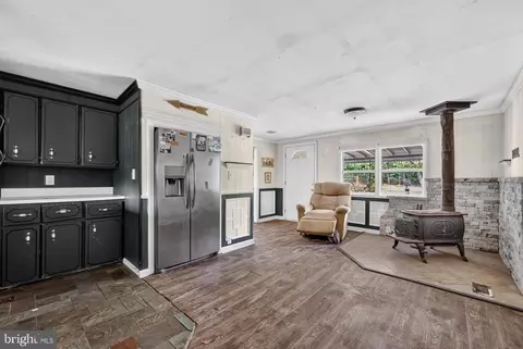 Entry Way - 159 Walnut Ln, Buena, NJ 08310 photo 1 of 3