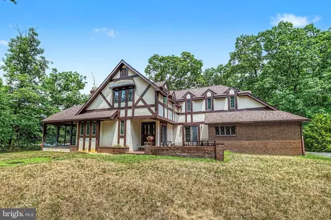 514 High St, Milmay, NJ 08340
