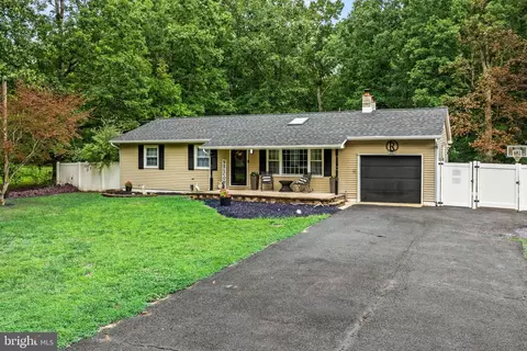 18 Pennsylvania Ave, Dorothy, NJ 08317
